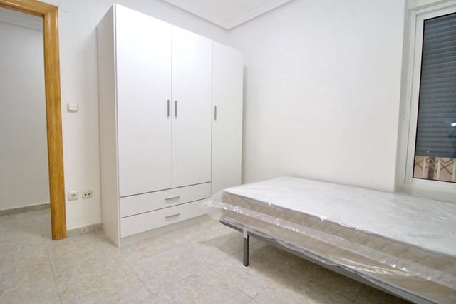 3 soveværelse Lejlighed til leje i Elche / Elx - € 750 (Ref: 9966667)
