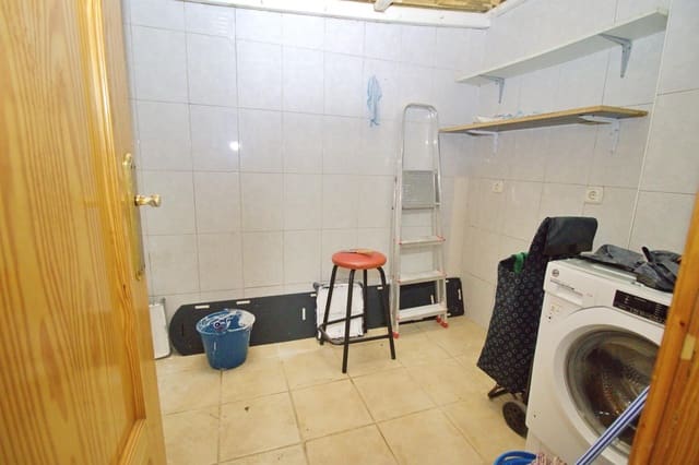 3 soveværelse Lejlighed til leje i Elche / Elx - € 750 (Ref: 9966667)