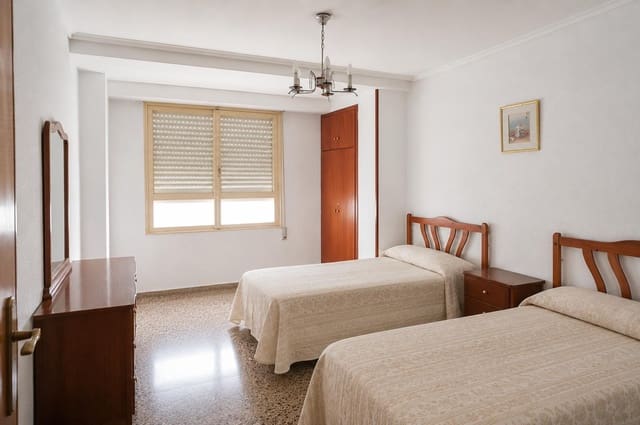 4 soverom Leilighet til salgs i Elche / Elx - € 179 000 (Ref: 9990732)