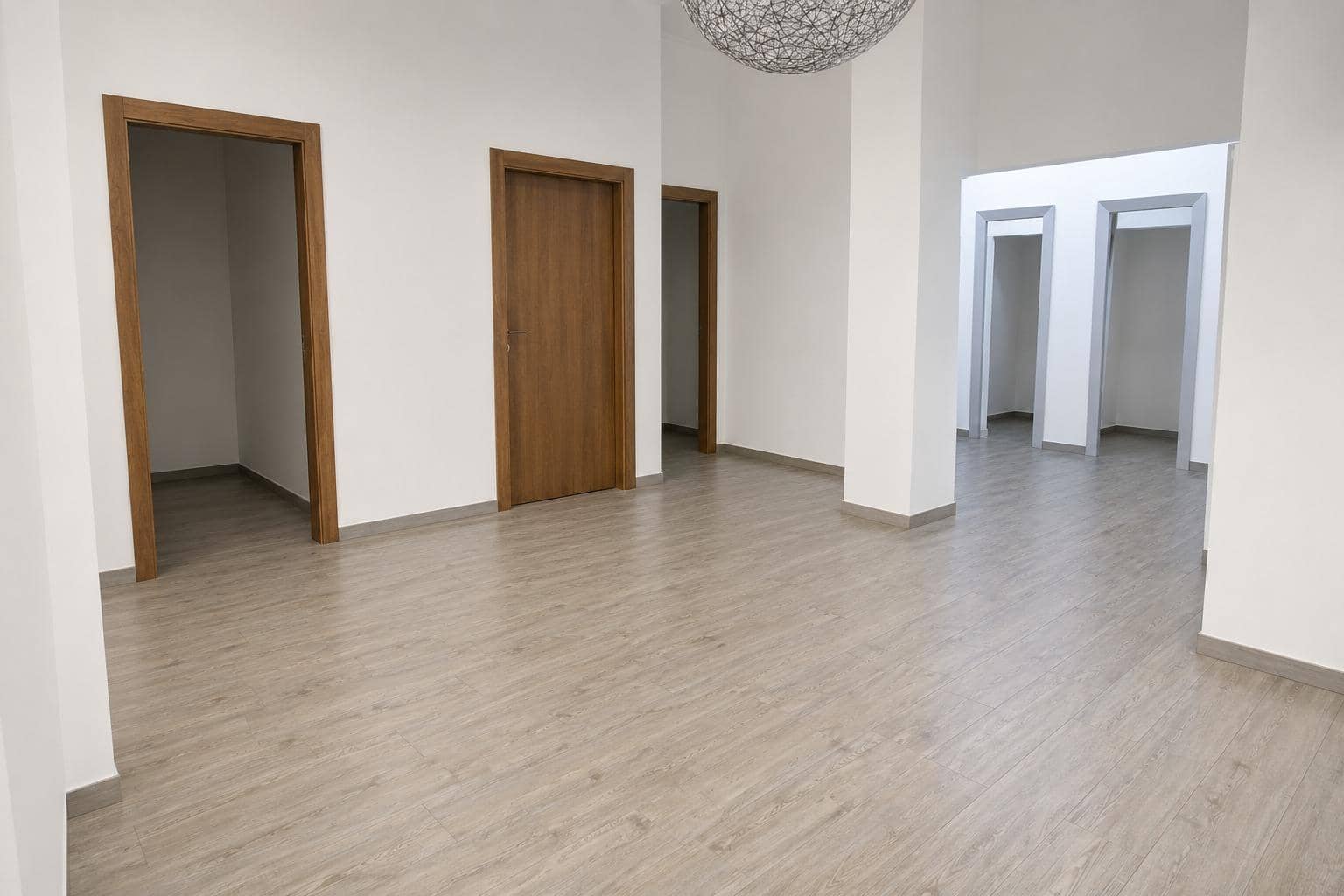 3 soverom Kommersiell til salgs i Elche / Elx - € 82 000 (Ref: 9990733)