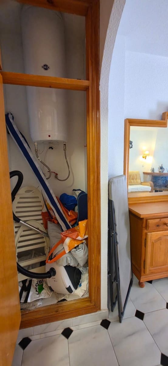 3 makuuhuone Huoneisto myytävänä paikassa Torrevieja mukana uima-altaan - 124 900 € (Ref: 10022629)