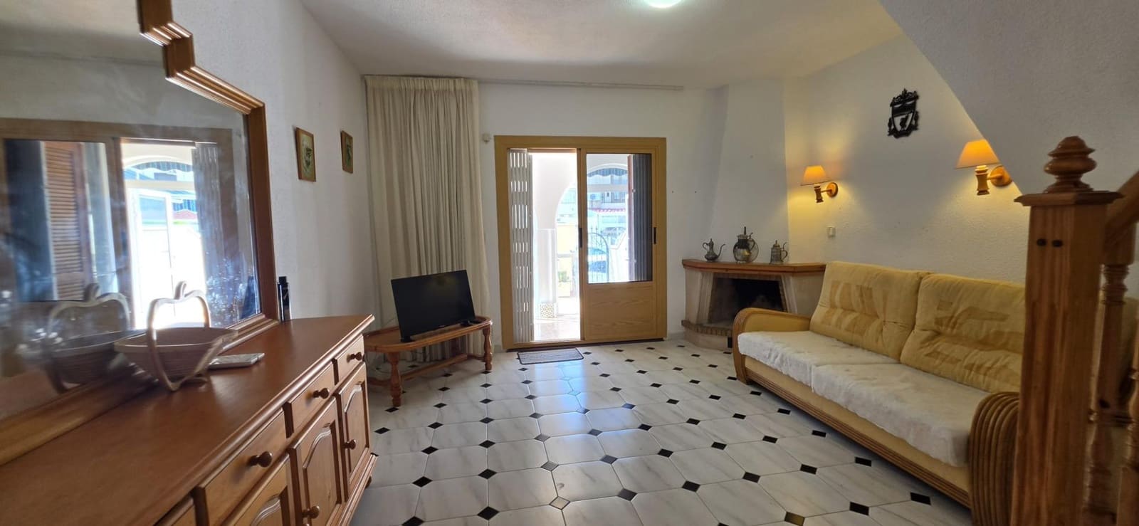 3 makuuhuone Huoneisto myytävänä paikassa Torrevieja mukana uima-altaan - 124 900 € (Ref: 10022629)