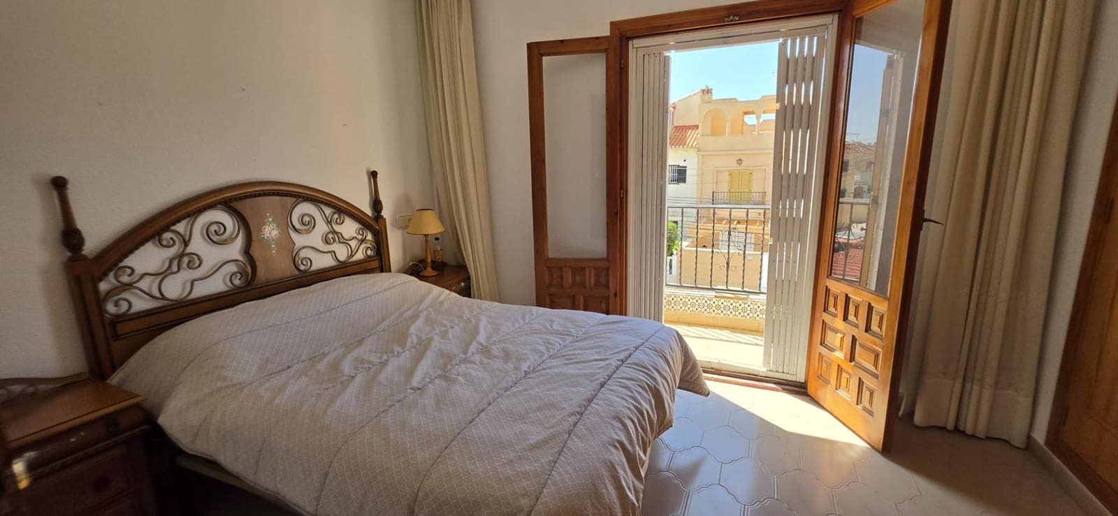 3 makuuhuone Huoneisto myytävänä paikassa Torrevieja mukana uima-altaan - 124 900 € (Ref: 10022629)
