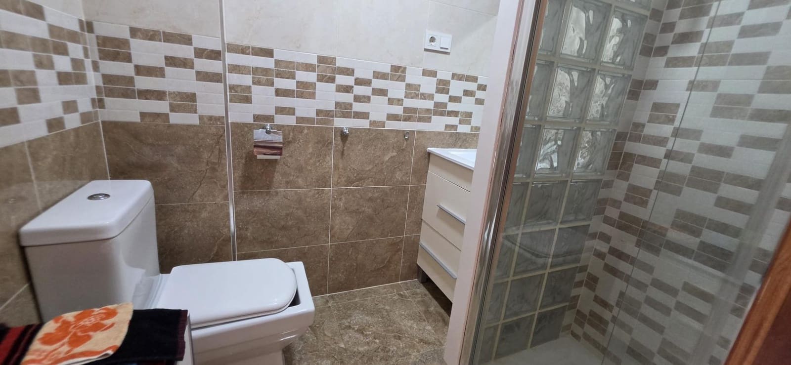 3 makuuhuone Huoneisto myytävänä paikassa Torrevieja mukana uima-altaan - 124 900 € (Ref: 10022629)