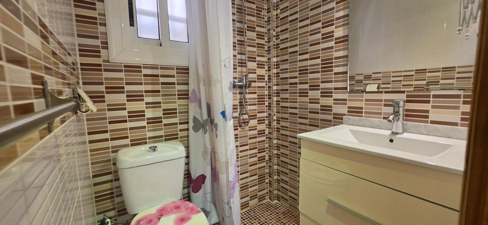 3 makuuhuone Huoneisto myytävänä paikassa Torrevieja mukana uima-altaan - 124 900 € (Ref: 10022629)