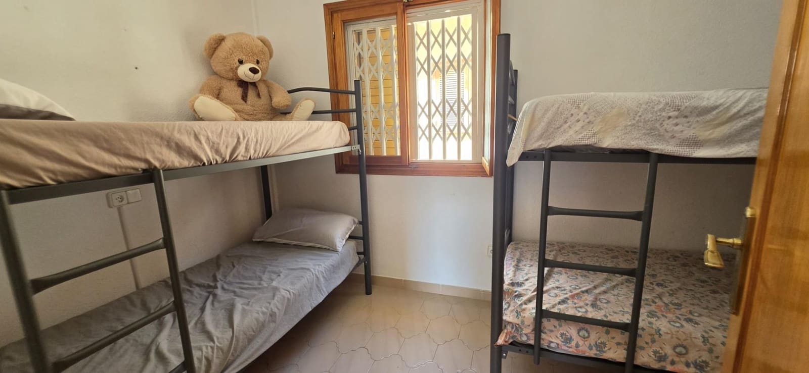 3 makuuhuone Huoneisto myytävänä paikassa Torrevieja mukana uima-altaan - 124 900 € (Ref: 10022629)