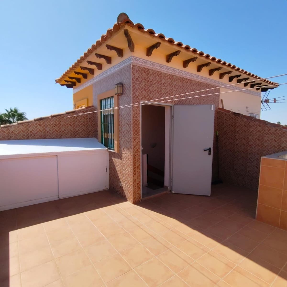 Apartamento de 3 habitaciones en Torrevieja en venta con piscina - 194.900 € (Ref: 10022630)