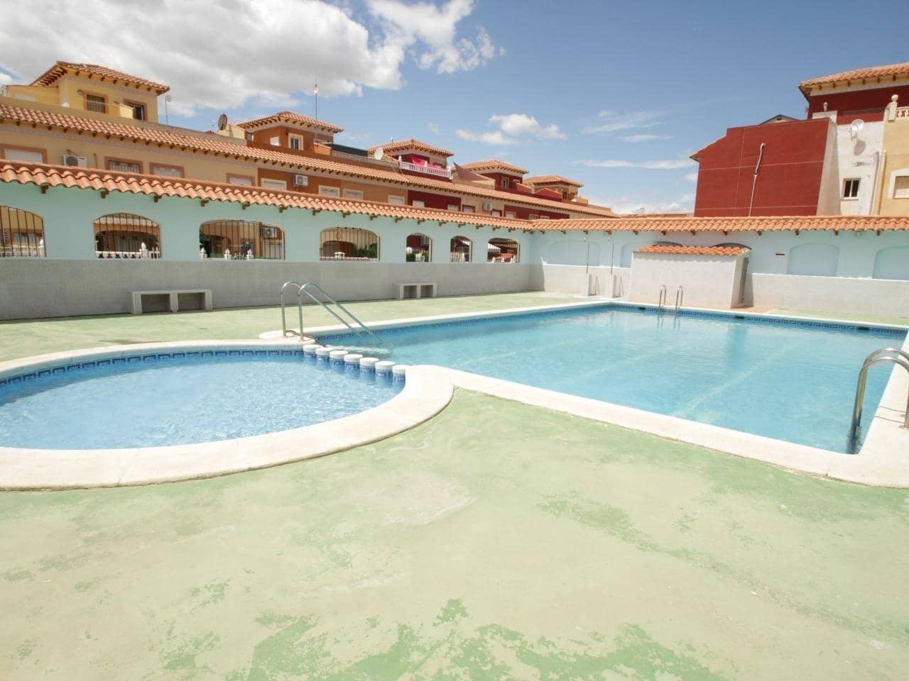Apartamento de 3 habitaciones en Torrevieja en venta con piscina - 194.900 € (Ref: 10022630)