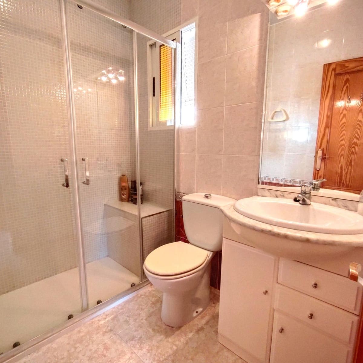 Apartamento de 3 habitaciones en Torrevieja en venta con piscina - 194.900 € (Ref: 10022630)