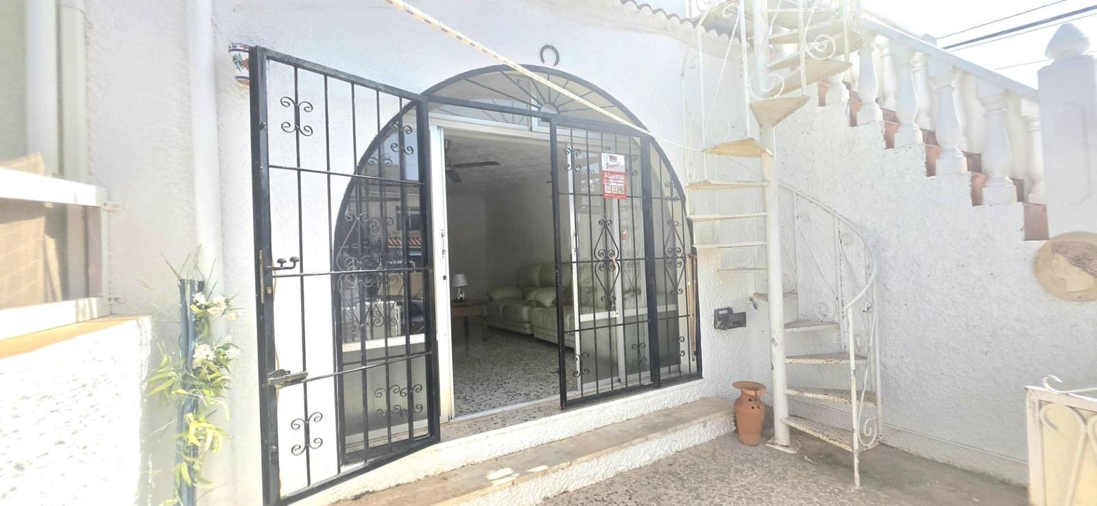 1 quarto Bungalow para venda em Torrevieja - 104 900 € (Ref: 10033890)