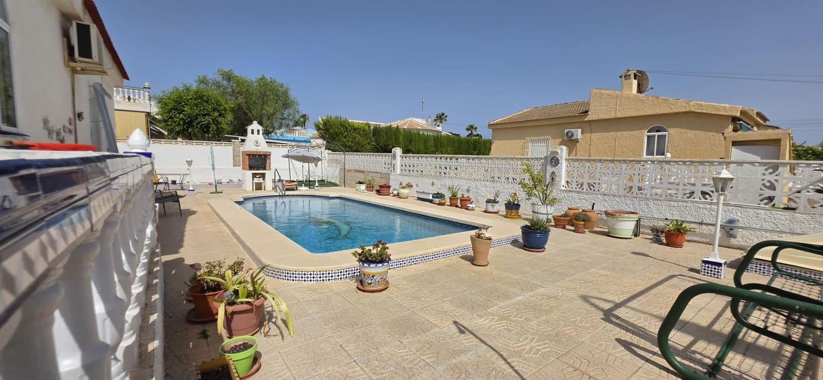 Chalet de 3 habitaciones en San Luis en venta con piscina - 294.900 € (Ref: 10035549)