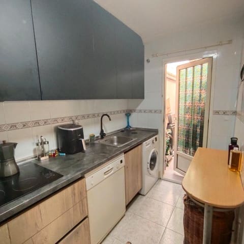 3 slaapkamer Bungalow te koop in La Siesta, Torrevieja met zwembad - € 145.900 (Ref: 10038443)