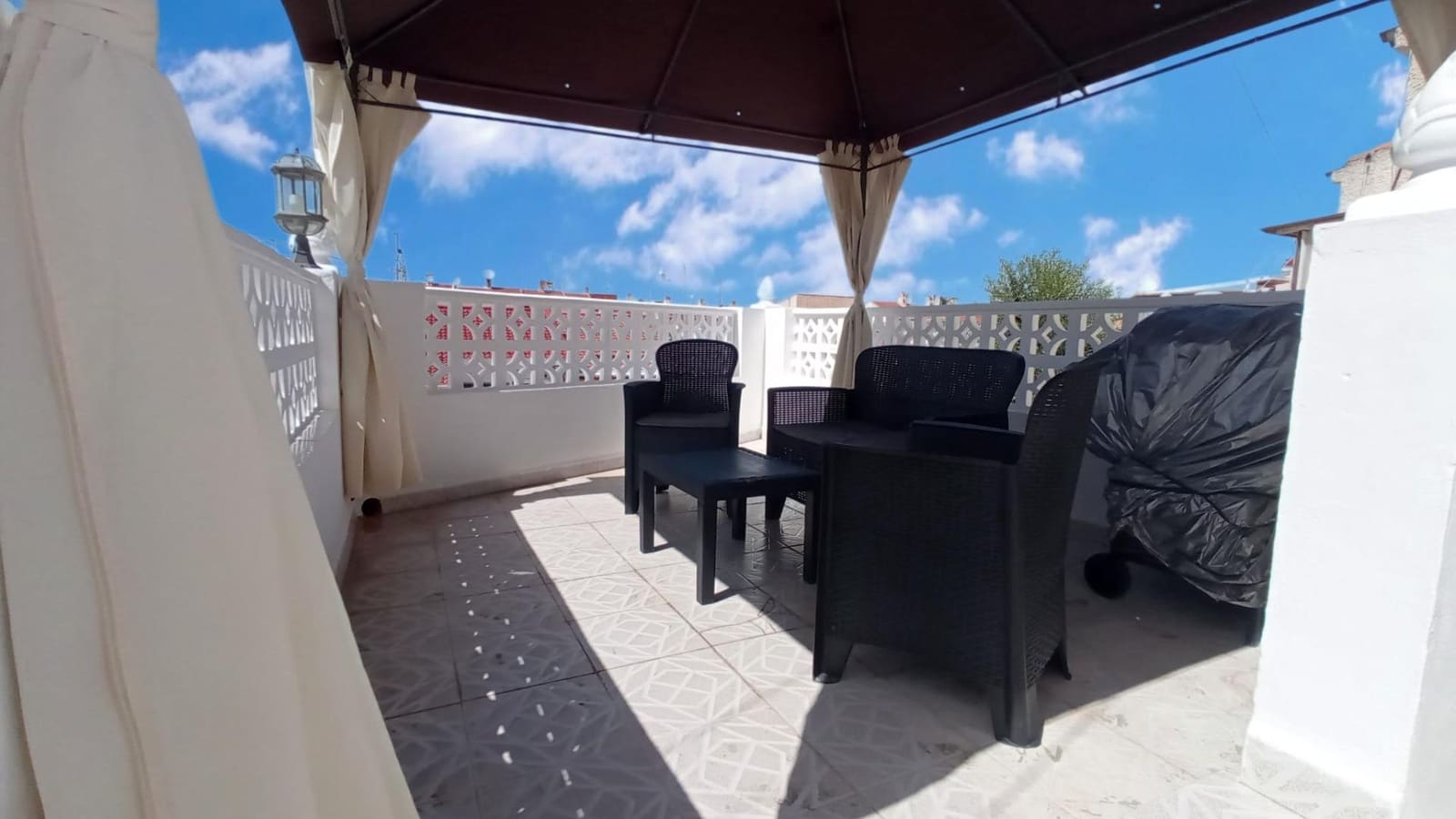 3 Zimmer Bungalow zu verkaufen in Torrevieja mit Garage - 126.000 € (Ref: 10045233)