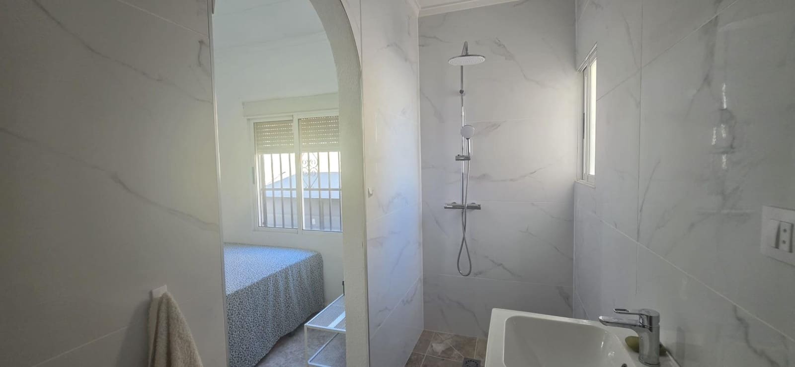 3 makuuhuone Huvila myytävänä paikassa Torrevieja mukana uima-altaan - 349 000 € (Ref: 10078284)