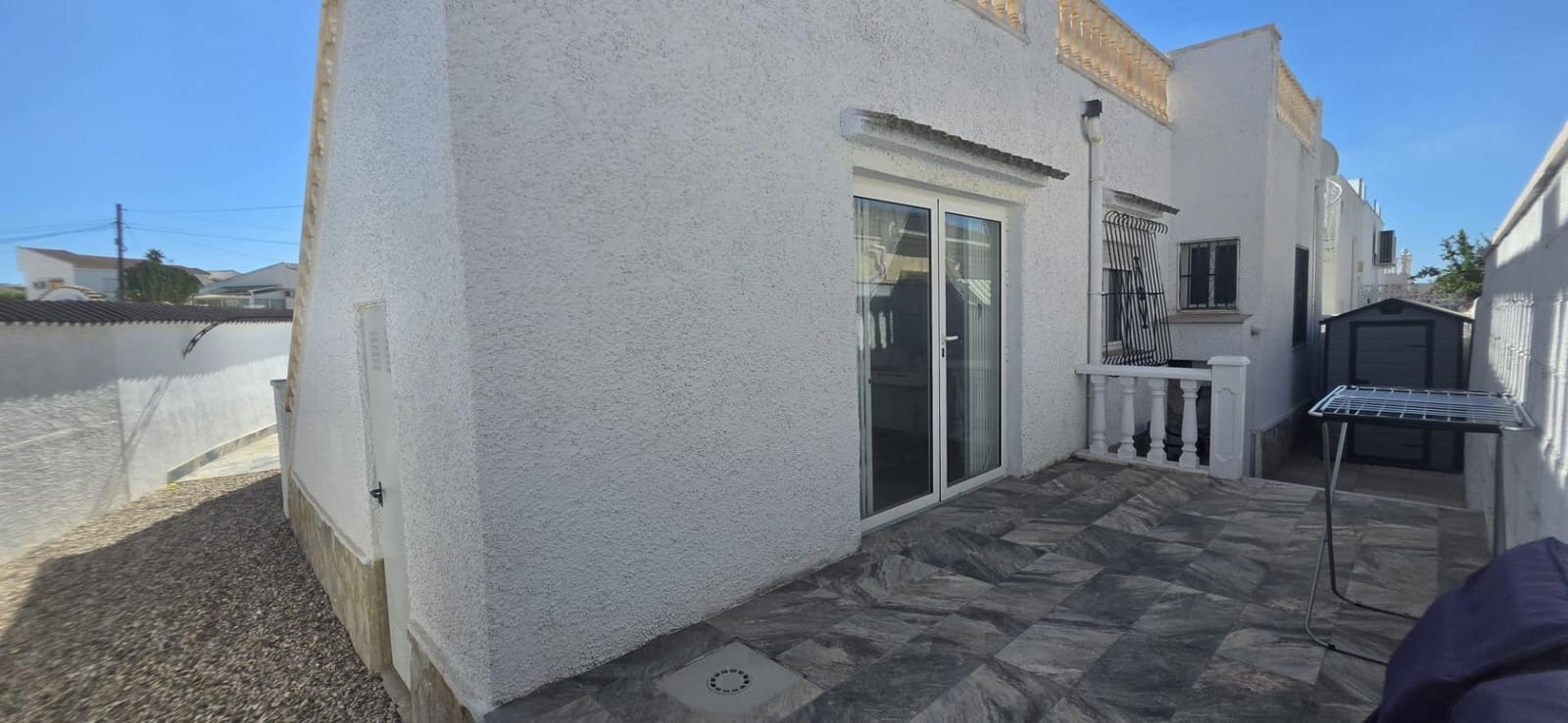 3 makuuhuone Huvila myytävänä paikassa Torrevieja mukana uima-altaan - 349 000 € (Ref: 10078284)