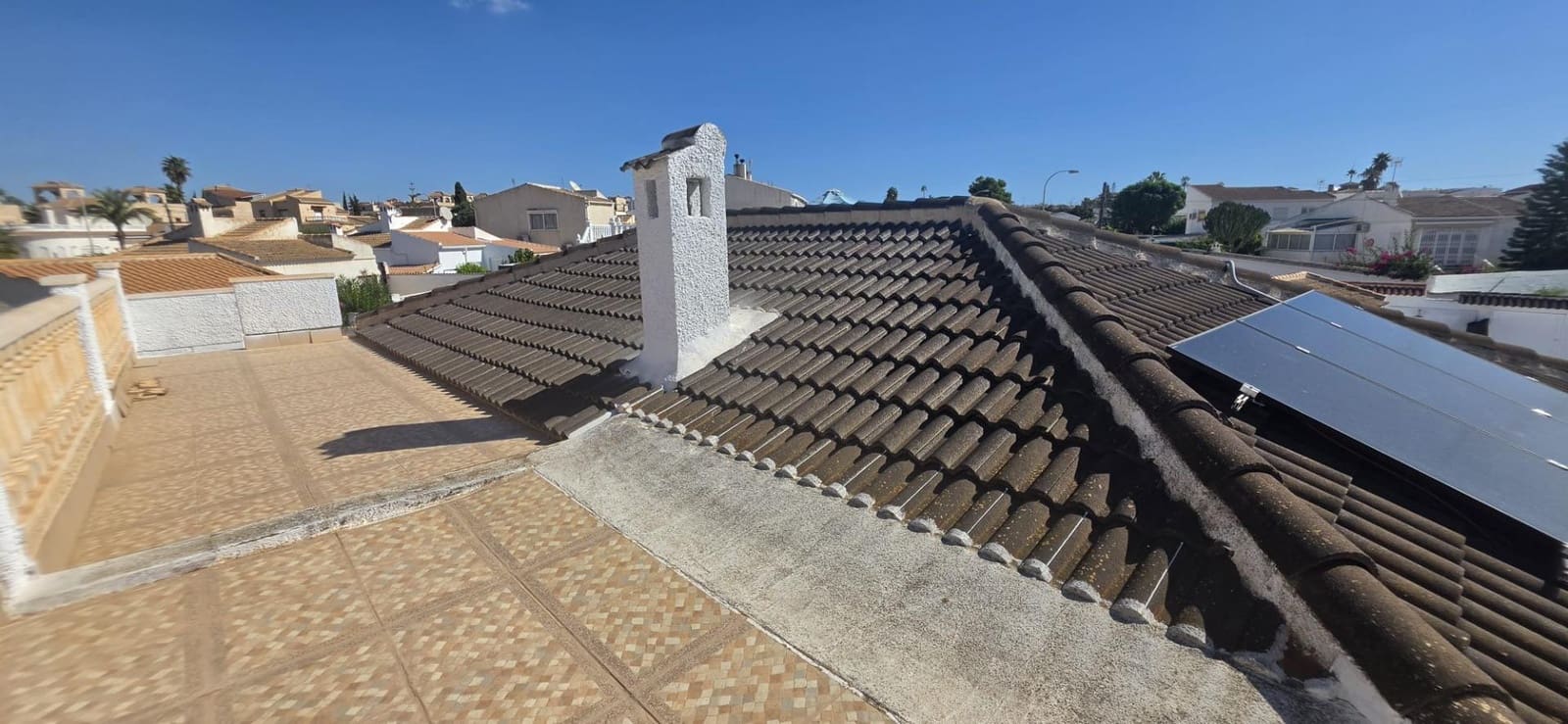 3 makuuhuone Huvila myytävänä paikassa Torrevieja mukana uima-altaan - 349 000 € (Ref: 10078284)