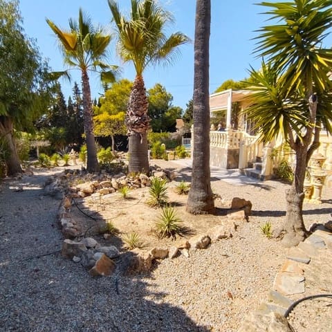 4 slaapkamer Villa te koop in La Siesta, Torrevieja met zwembad garage - € 519.000 (Ref: 10081132)
