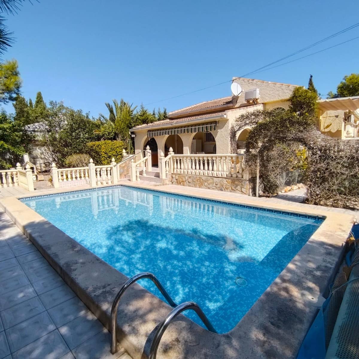 4 slaapkamer Villa te koop in La Siesta met zwembad garage - € 519.000 (Ref: 10081132)