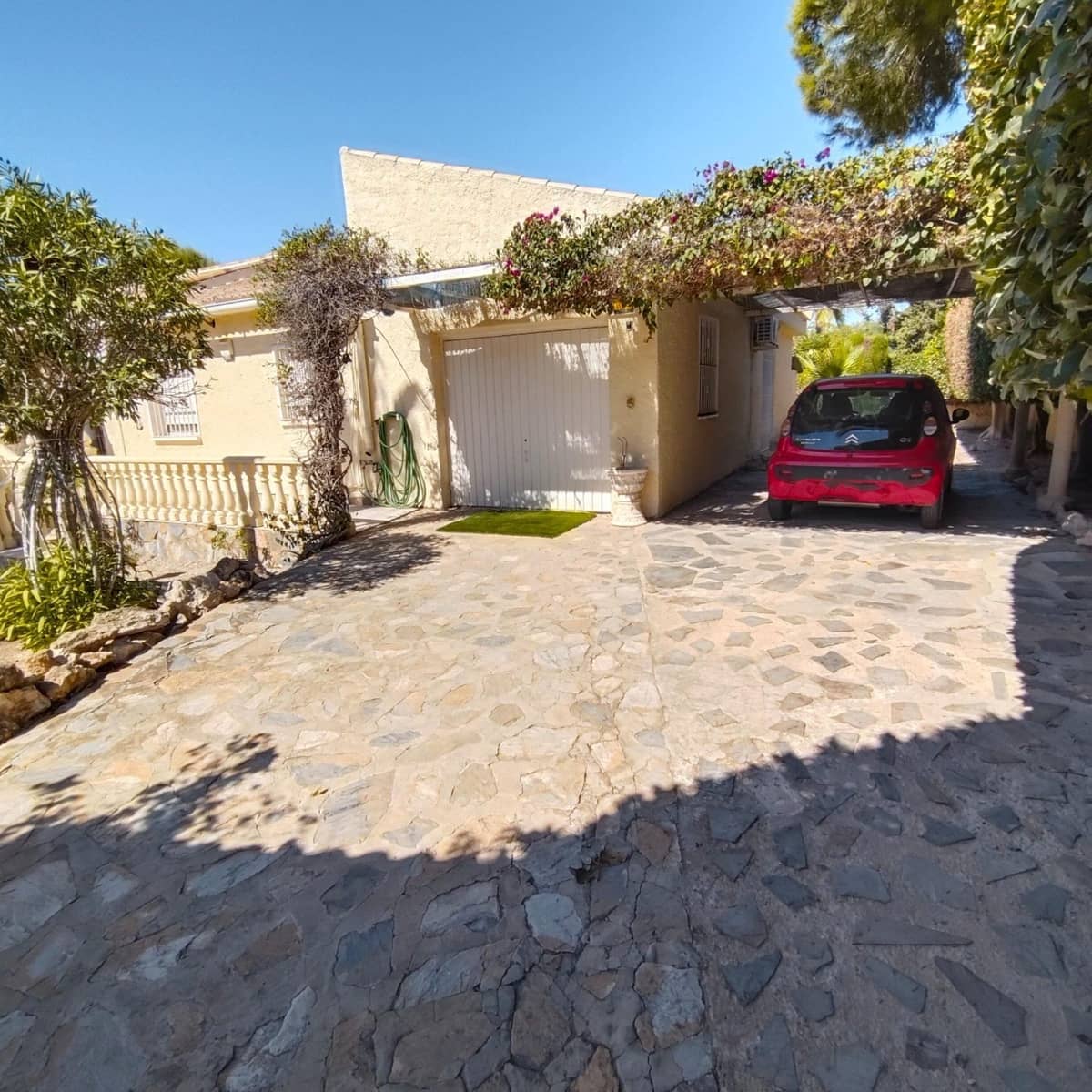 4 slaapkamer Villa te koop in La Siesta met zwembad garage - € 519.000 (Ref: 10081132)