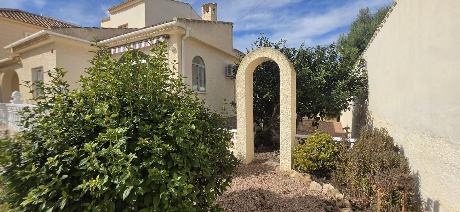 2 chambre Villa/Maison à vendre à Torrevieja avec garage - 299 900 € (Ref: 10173871)