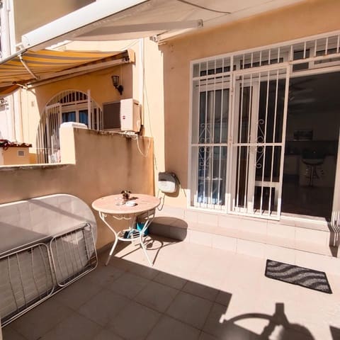Bungalow de 1 habitación en La Siesta, Torrevieja en venta - 124.900 € (Ref: 10177404)