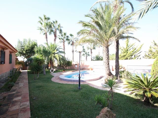 4 soveværelse Villa til salg i San Luis, Torrevieja med swimmingpool garage - € 849.900 (Ref: 3713370)