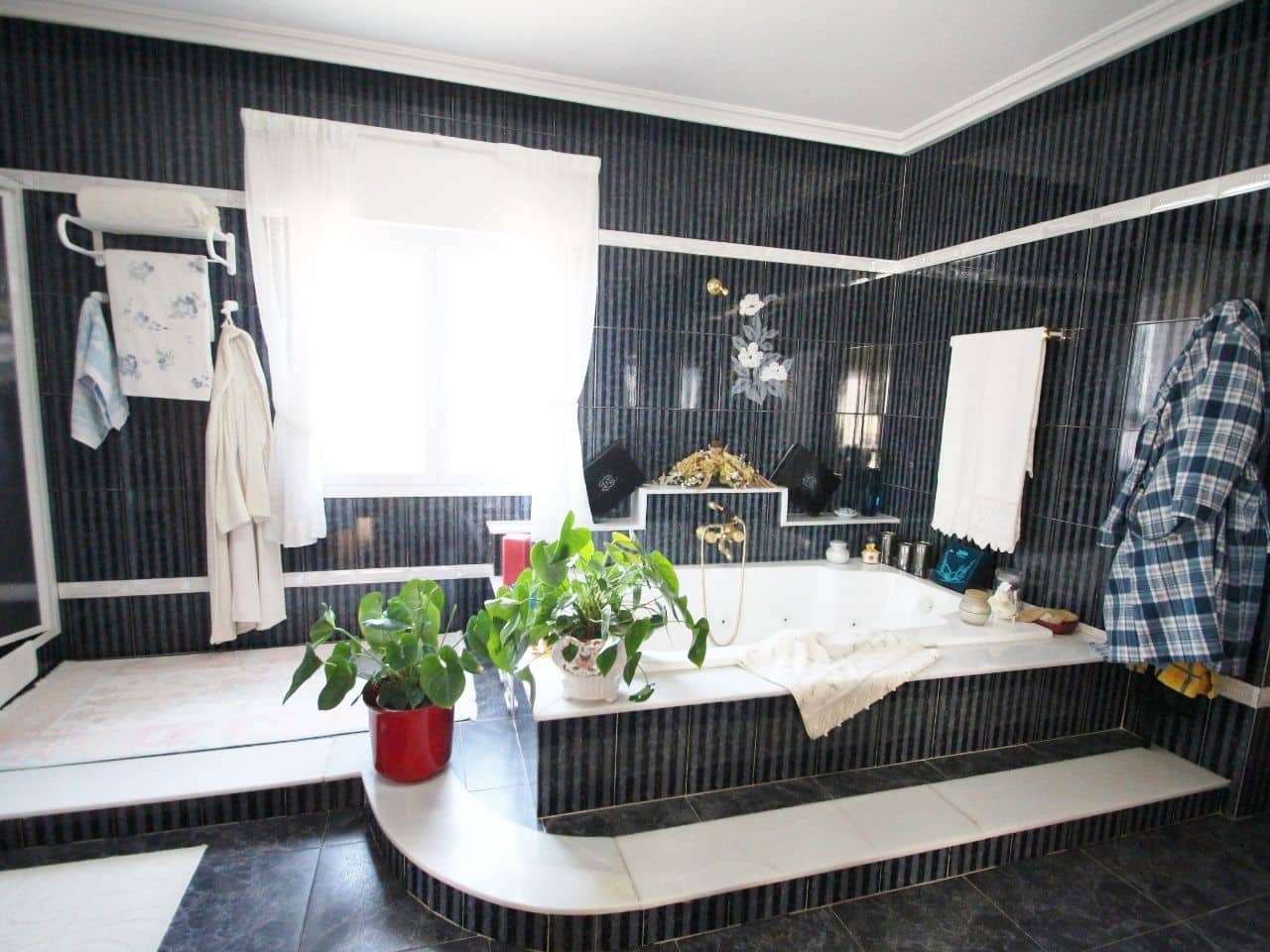 4 soveværelse Villa til salg i San Luis med swimmingpool garage - € 849.900 (Ref: 3713370)
