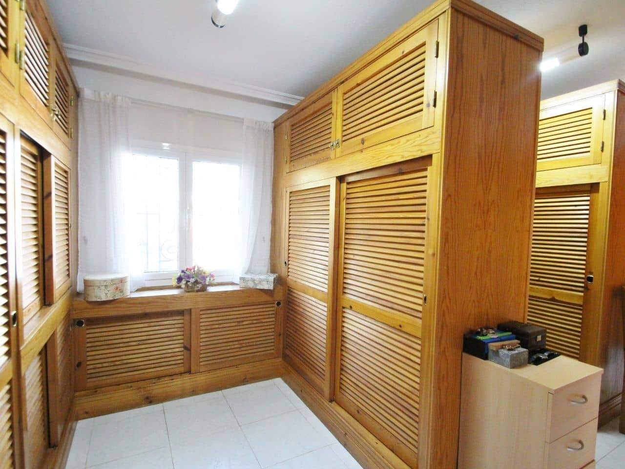 4 soveværelse Villa til salg i San Luis med swimmingpool garage - € 849.900 (Ref: 3713370)