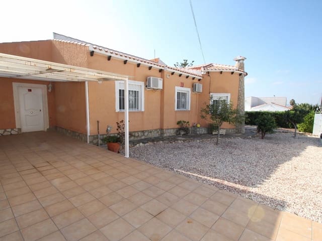4 camera da letto Villa in vendita in El Chaparral, Torrevieja con piscina - 499.900 € (Rif: 3713371)