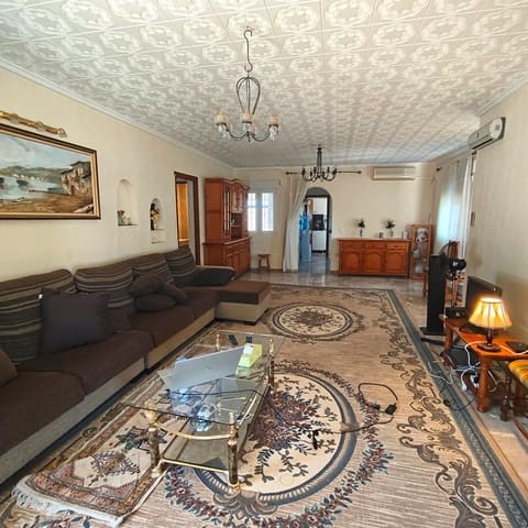 4 soveværelse Villa til salg i El Chaparral, Torrevieja med swimmingpool - € 499.900 (Ref: 3713371)