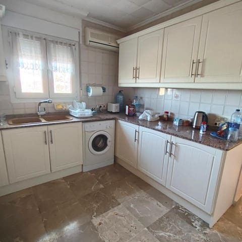 4 soveværelse Villa til salg i El Chaparral, Torrevieja med swimmingpool - € 499.900 (Ref: 3713371)