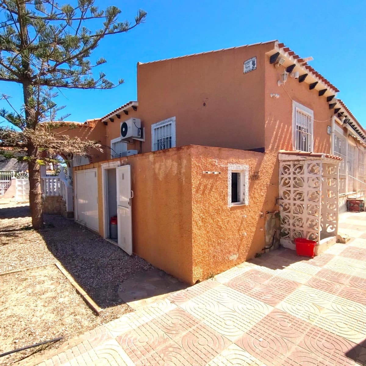4 sypialnia Willa na sprzedaż w El Chaparral z basenem - 499 900 € (Ref: 3713371)