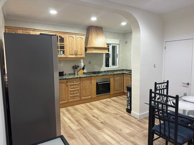 5 quarto Moradia para arrendamento para férias em La Siesta, Torrevieja com piscina Garagem - 1 610 € (Ref: 5086097)