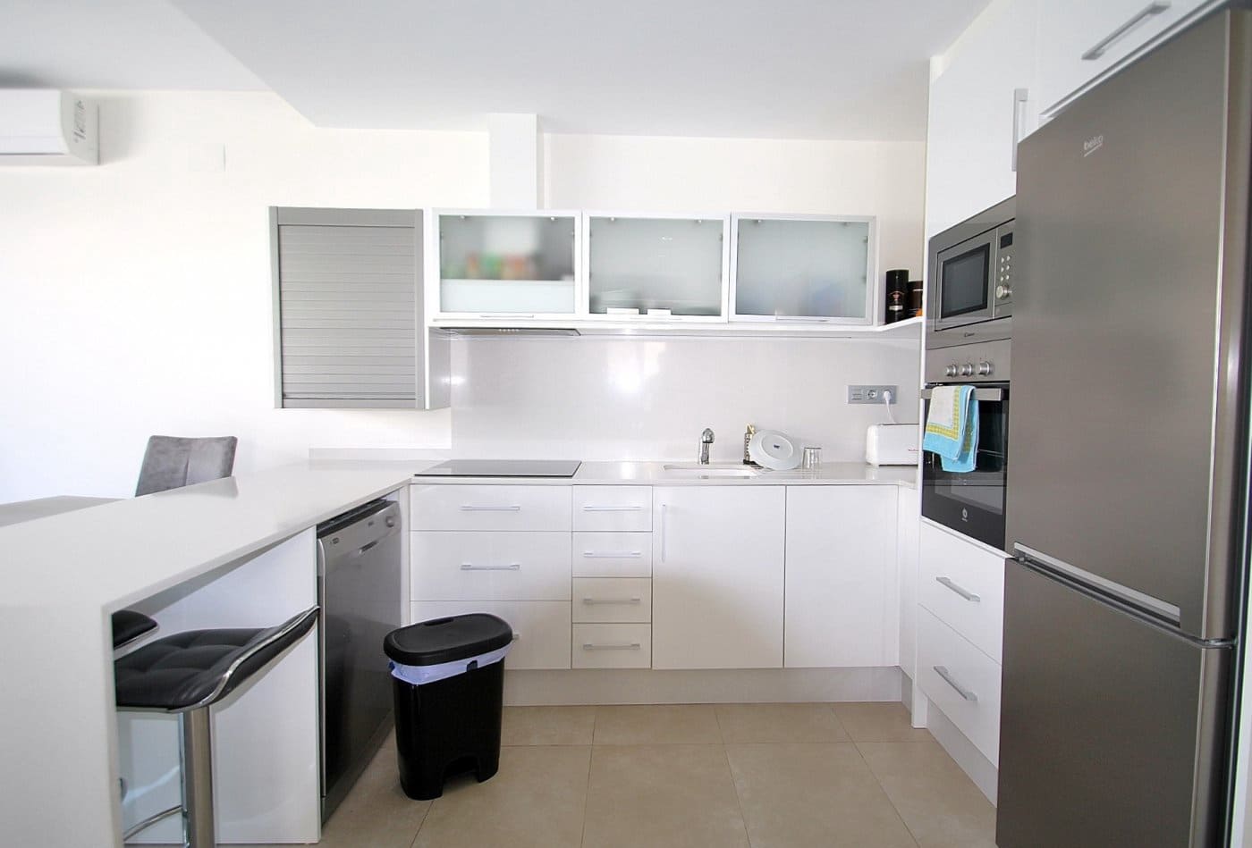 3 makuuhuone Huvila vuokrattavana paikassa La Siesta mukana uima-altaan - 2 500 € (Ref: 5152187)