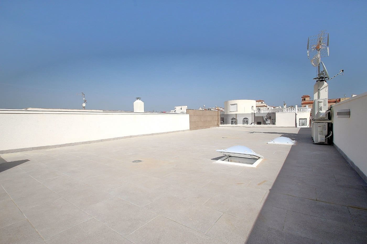 3 makuuhuone Huvila vuokrattavana paikassa La Siesta mukana uima-altaan - 2 500 € (Ref: 5152187)