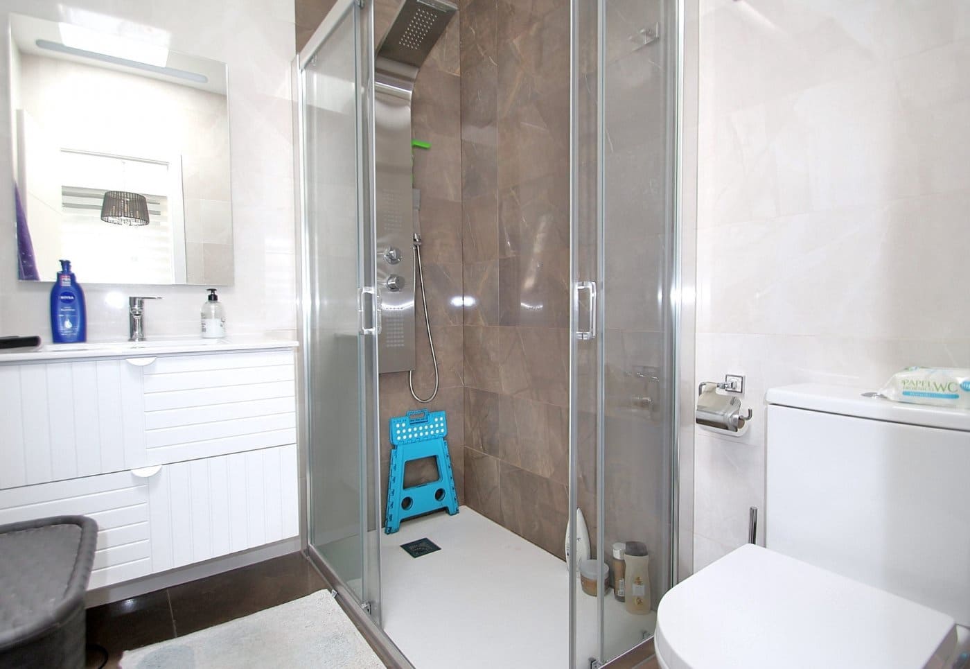 3 makuuhuone Huvila vuokrattavana paikassa La Siesta mukana uima-altaan - 2 500 € (Ref: 5152187)