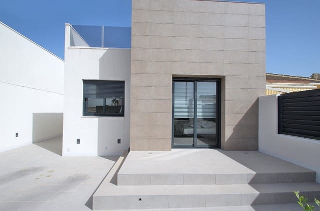 3 soverom Villa til leie i La Siesta, Torrevieja med svømmebasseng - € 2 500 (Ref: 5152187)