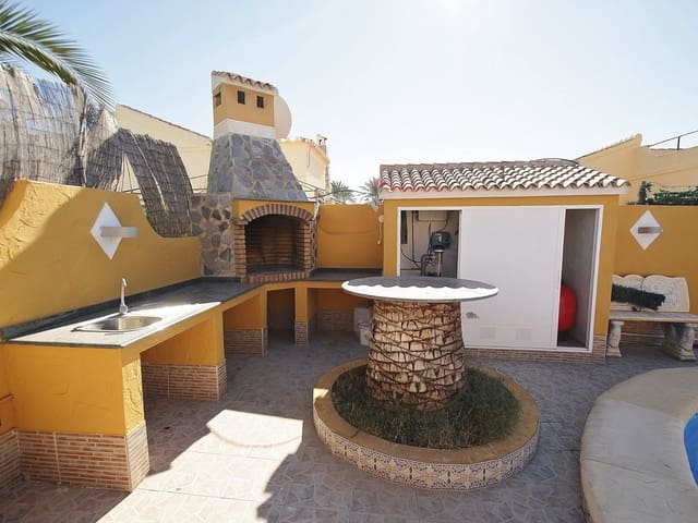 2 quarto Moradia para arrendamento para férias em La Siesta, Torrevieja com piscina Garagem - 1 960 € (Ref: 6193699)