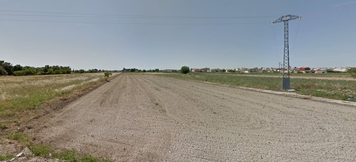 Terre non Aménagée à vendre à Dolores - 39 900 € (Ref: 6879280)