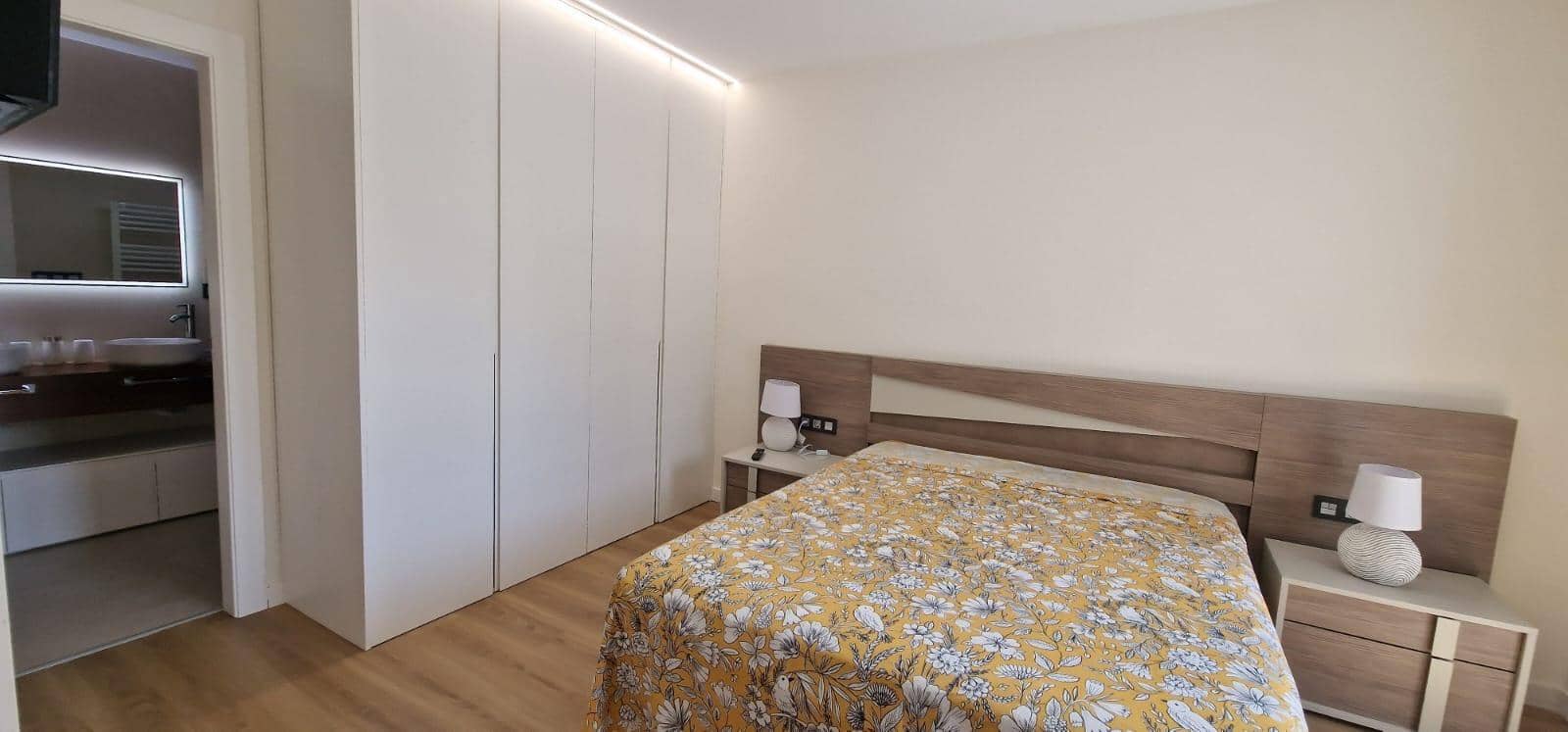 Villa/Maison de 3 chambres à louer à La Siesta avec piscine - 3 000 € (Ref: 7382734)