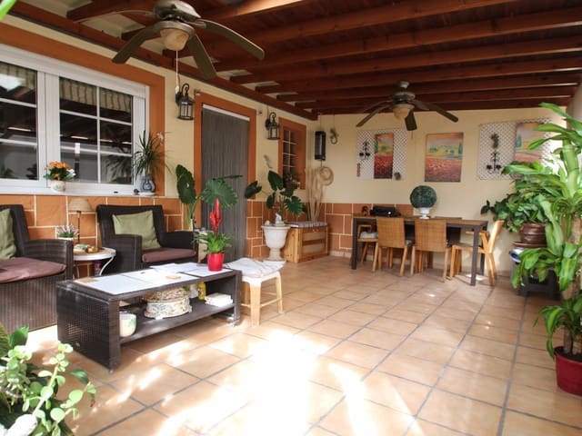 3 bedroom Townhouse for sale in Los Montesinos with garage - € 274,900 (Ref: 7889171)