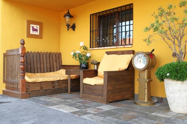 6 sypialnia Finka/Dom wiejski na sprzedaż w San Miguel de Salinas z basenem - 890 000 € (Ref: 8202951)
