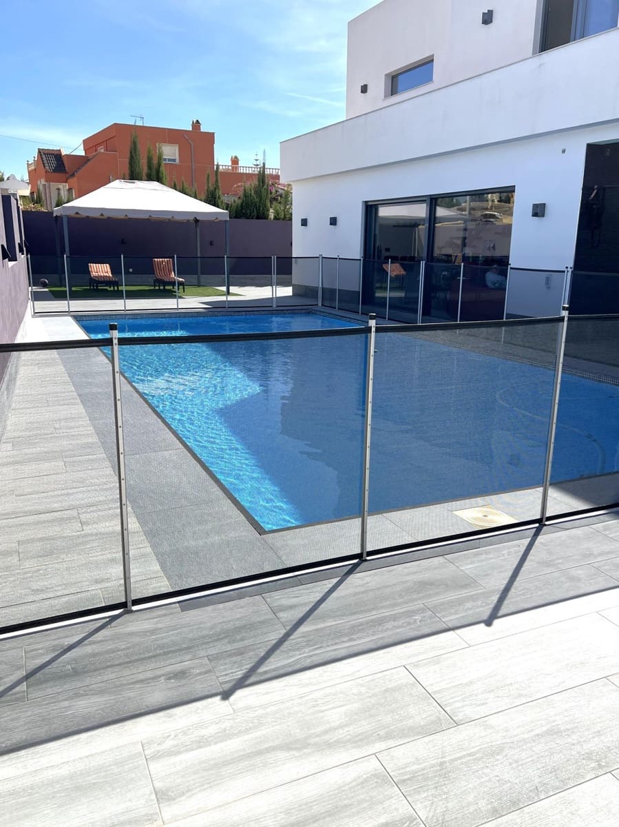 4 camera da letto Villa in vendita in La Siesta con piscina garage - 495.000 € (Rif: 8220560)