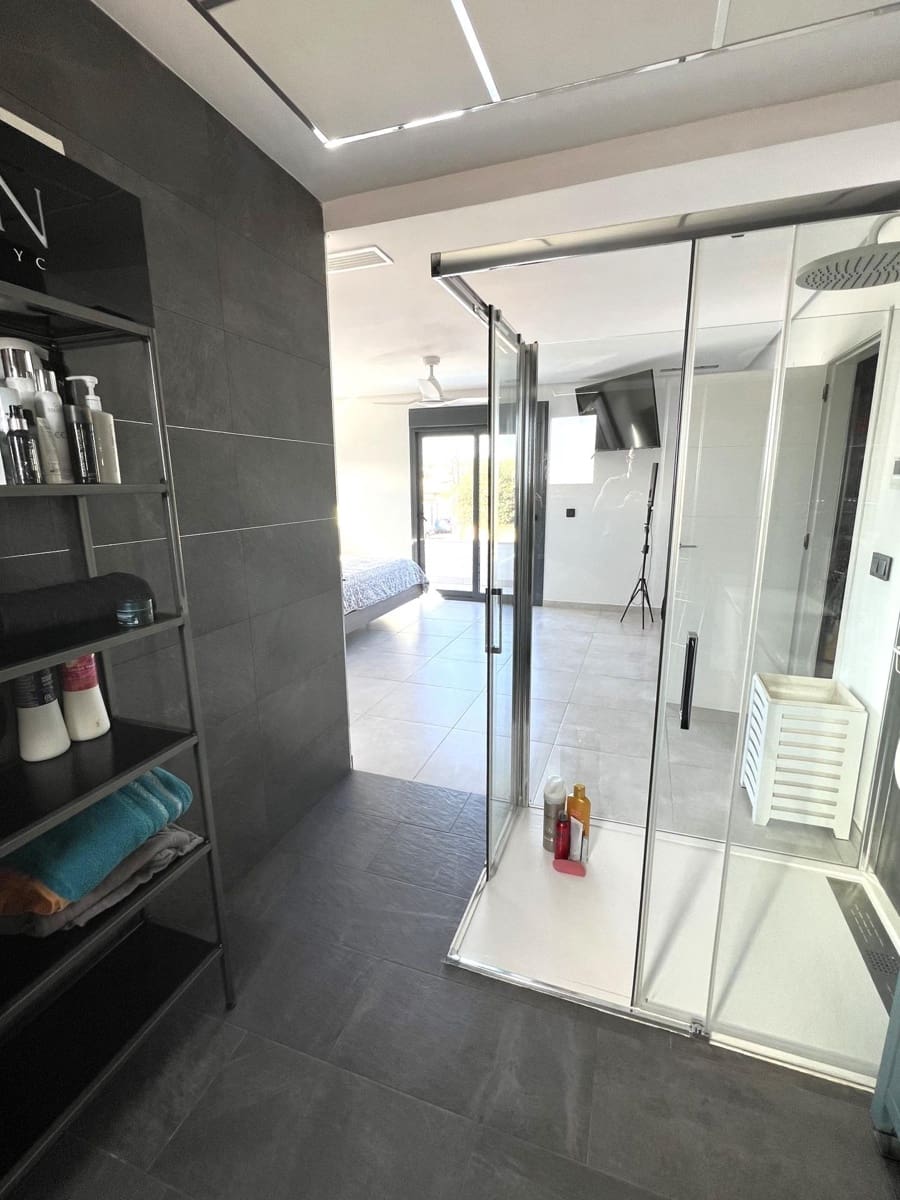 4 camera da letto Villa in vendita in La Siesta con piscina garage - 495.000 € (Rif: 8220560)