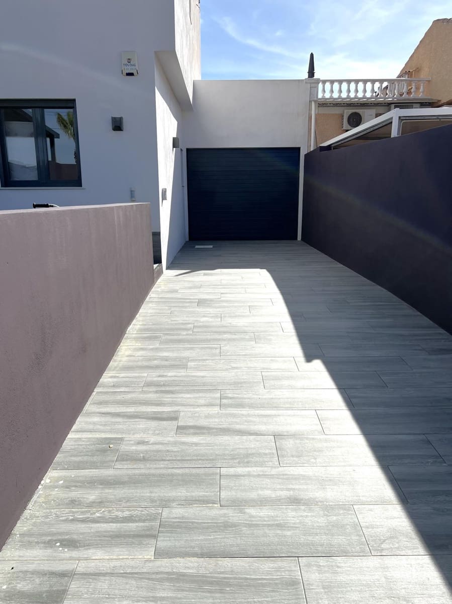 4 camera da letto Villa in vendita in La Siesta con piscina garage - 495.000 € (Rif: 8220560)