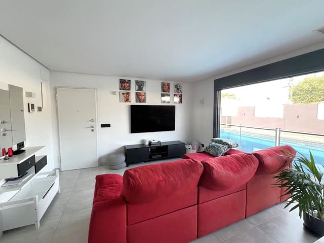 4 soverom Villa til salgs i La Siesta, Torrevieja med svømmebasseng garasje - € 495 000 (Ref: 8220560)