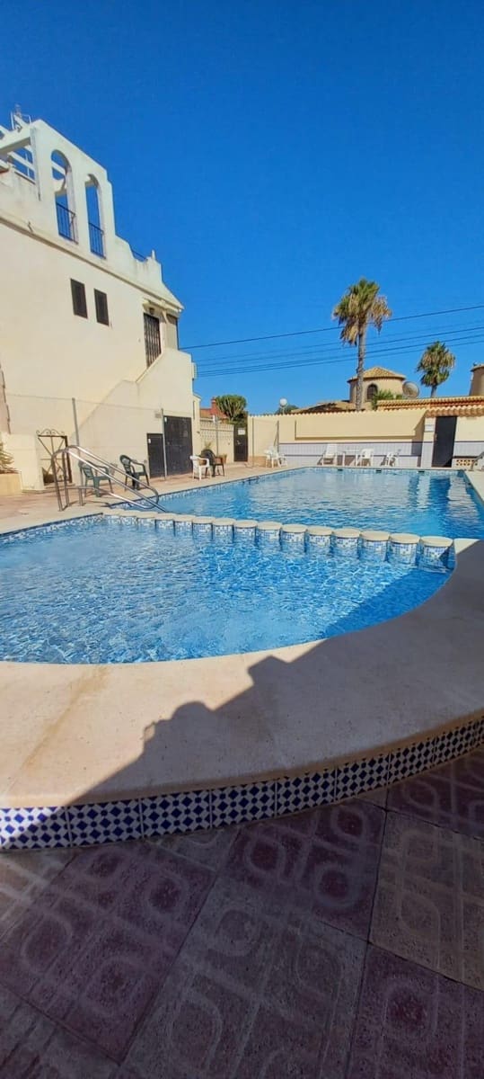 1 soverom Bungalow til leie i El Chaparral med svømmebasseng - € 550 (Ref: 8432749)