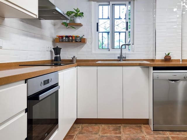 3 soveværelse Finca/Landehus til salg i Dolores med swimmingpool - € 525.000 (Ref: 8538747)