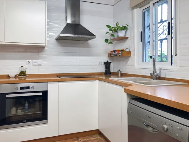 3 soveværelse Finca/Landehus til salg i Dolores med swimmingpool - € 525.000 (Ref: 8538747)