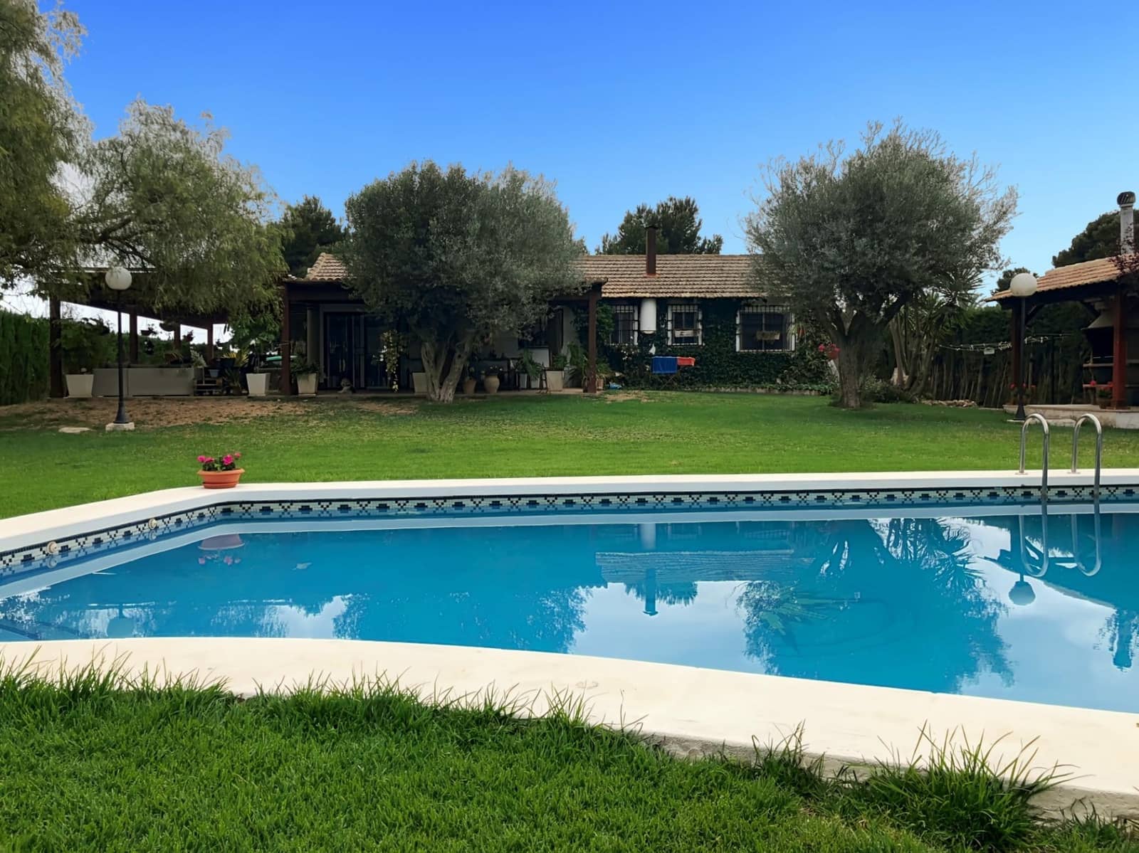 3 soveværelse Finca/Landehus til salg i Dolores med swimmingpool - € 525.000 (Ref: 8538747)